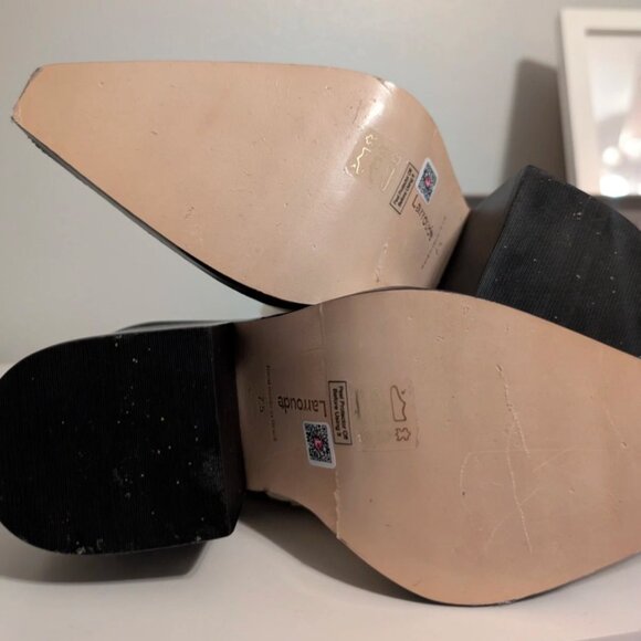 Larroude Women's Cream Leather JAMES Pointed Toe Gold Hardware Boots Size 7.5 - Picture 5 of 6